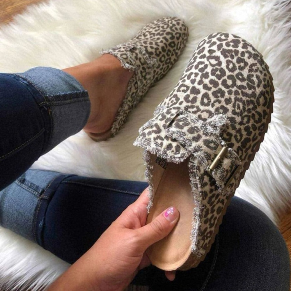 Leopard Print Women's Slip-On Shoes Size 10